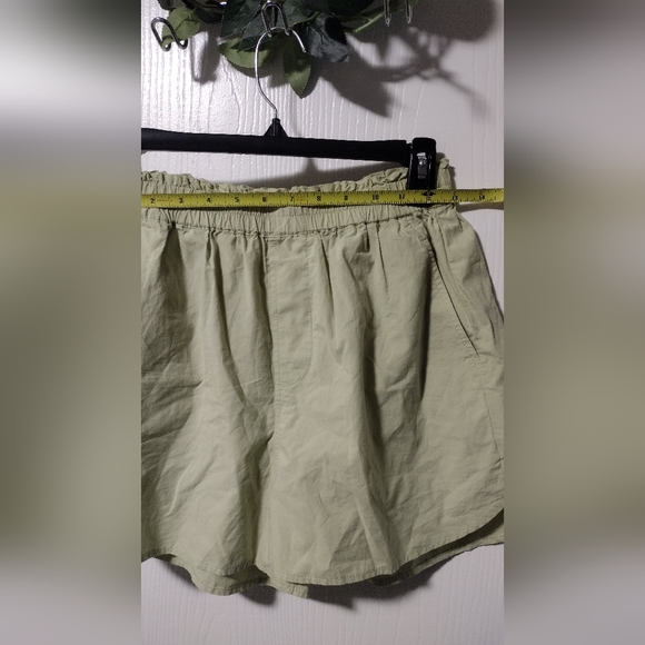 🍉3/$20 Madewell green lightweight shorts - Picture 6 of 15